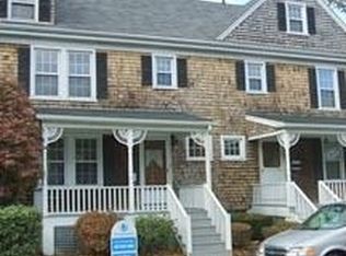 90 Kay St, Newport, RI 02840