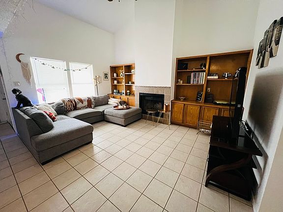 2nd image of 1301 Conway Dr #1301