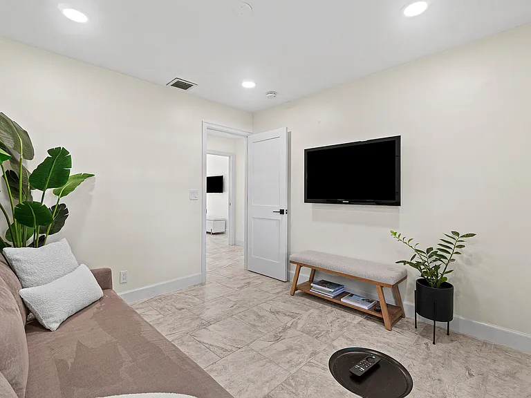 1401 Hummingbird Dr — Photo 23