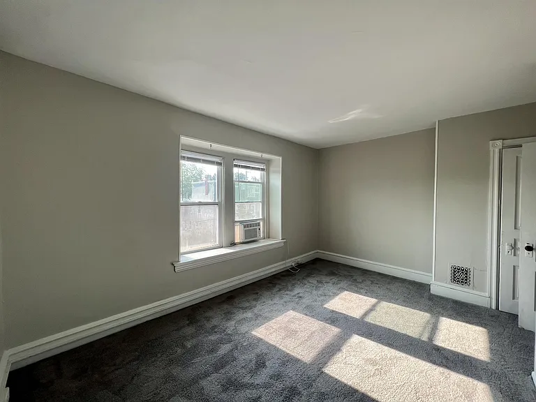 1323 N Dupont St #B — Photo 15