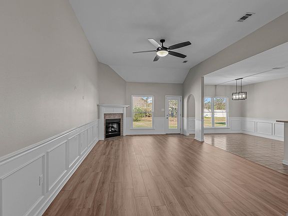 4th image of 23801 Rosemont Ave