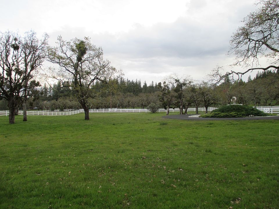 2nd image of 16682 Jones Rd