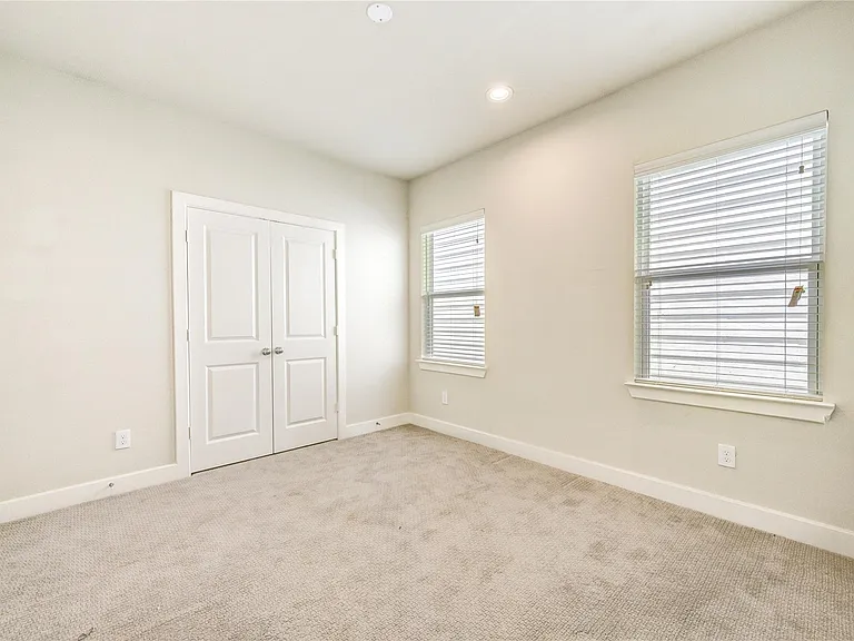 5920 Jasper Jones Way — Photo 32