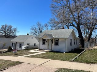403 S Wayland Ave, Sioux Falls, SD 57103