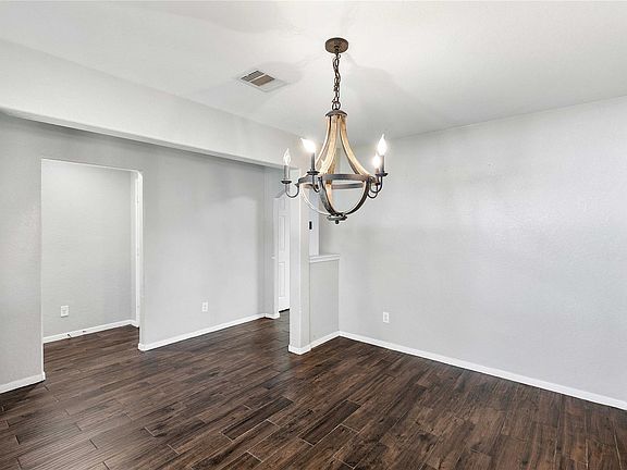 4th image of 11027 Bauer Elm St