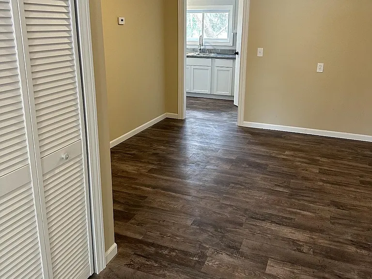4050 Old King Rd #B — Photo 6