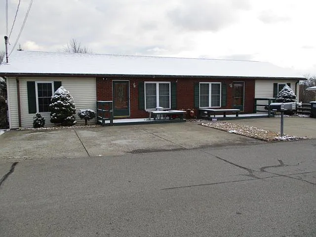 27&29 Elm Ln photo 1
