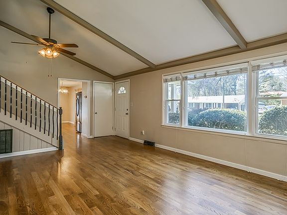 5th image of 935 Morningside Dr