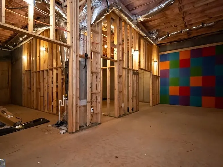 2446 Remington Dr — Photo 19