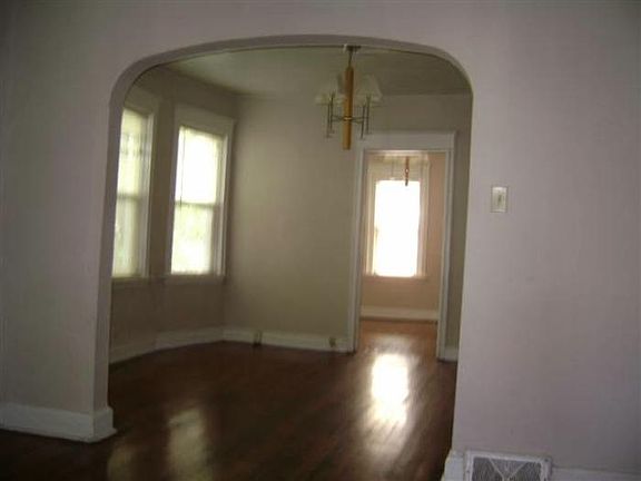 Living room to bedroom