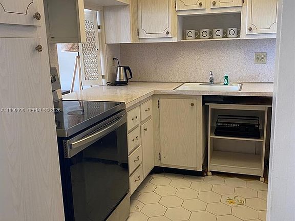 5th image of 1825 S Ocean Dr APT 707