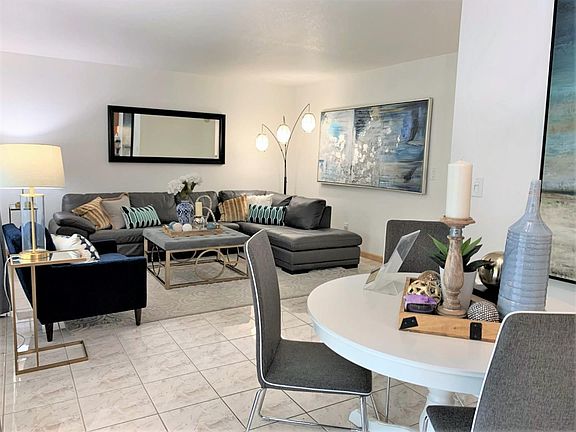 4th image of 1074 Summerplace Dr