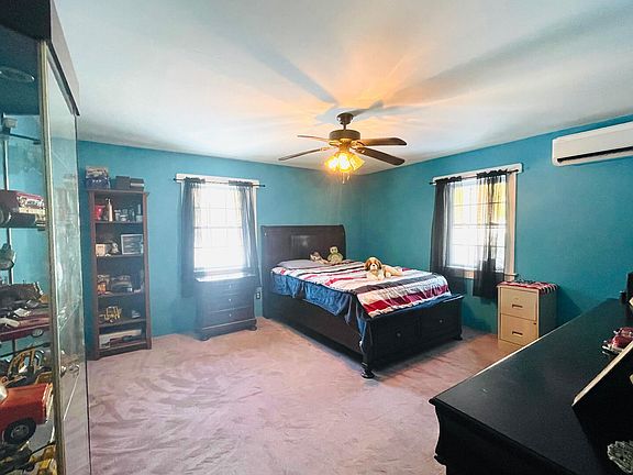 3rd image of 101 County Woods Road