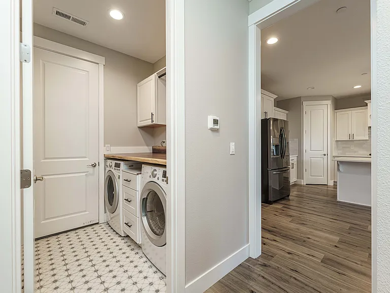 8989 N Kale Cir — Photo 23