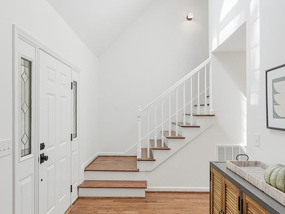 4th image of 850 Matthew Ct