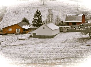 4281 Pine Grove Chapel Rd, Leon, WV 25123