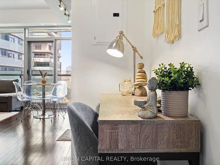 12 York St #501 — Photo 10