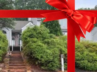 79 Laurelwood Dr, Lake Harmony, PA 18624