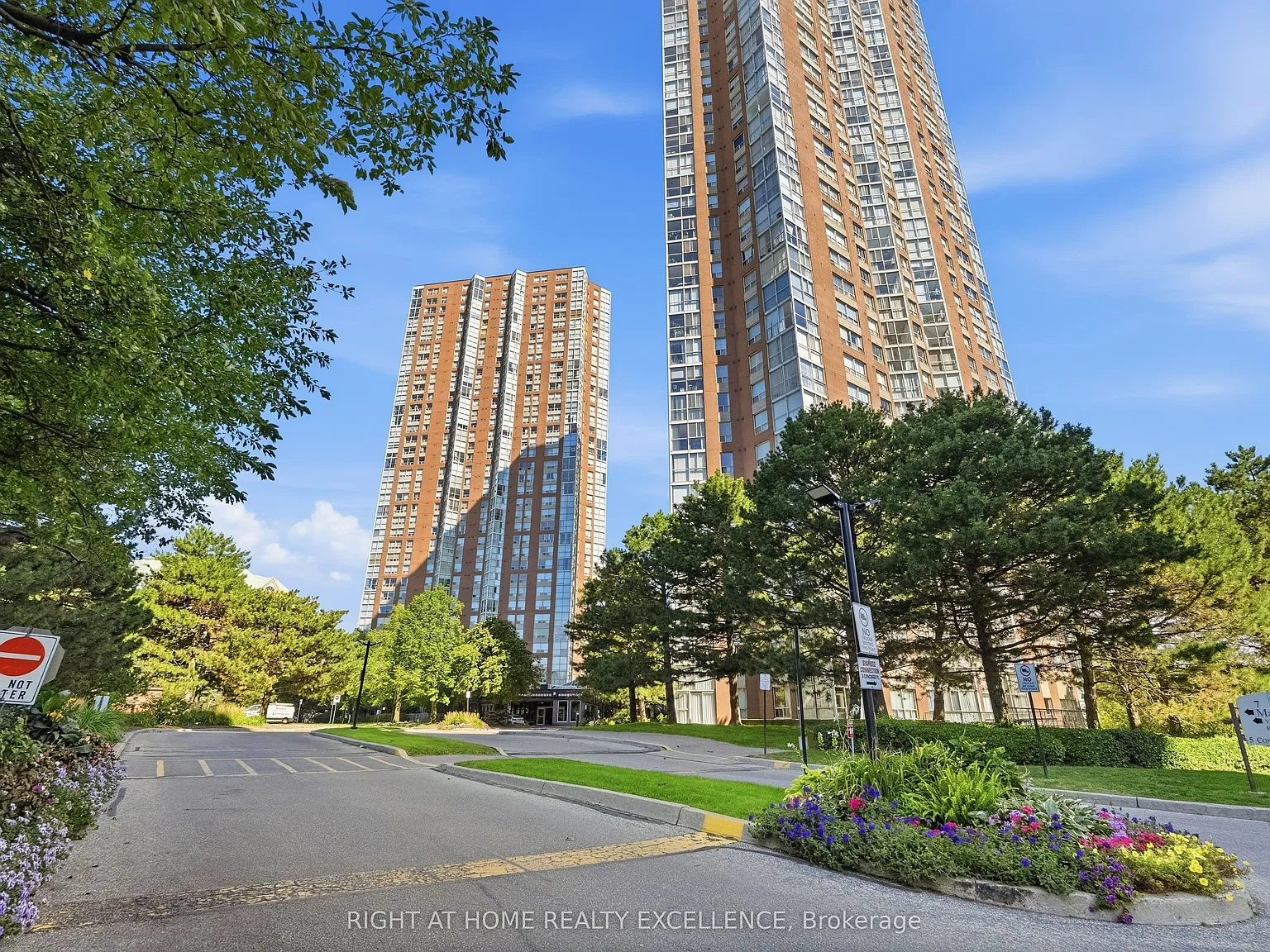 1 bed, $2,100 — Photo 3