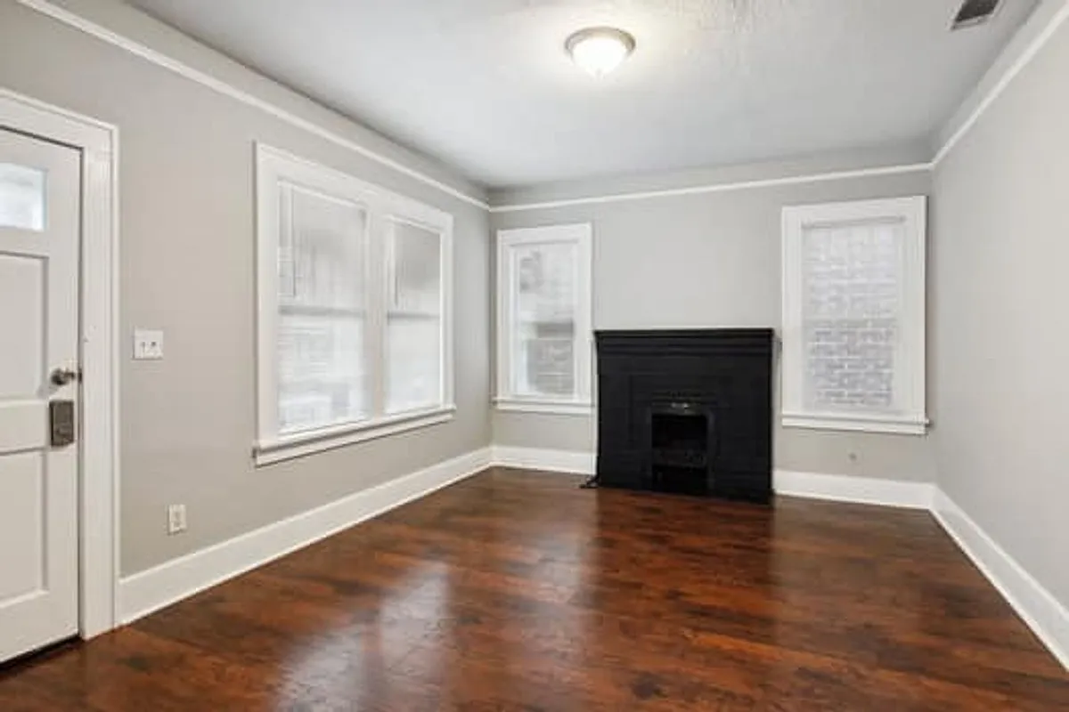 Building Photo - 1203 E 38th St