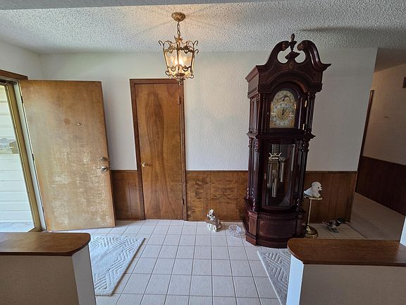 3rd image of 1119 Holliday St