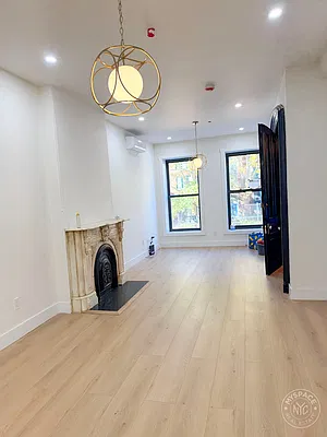 Living room, photo 1