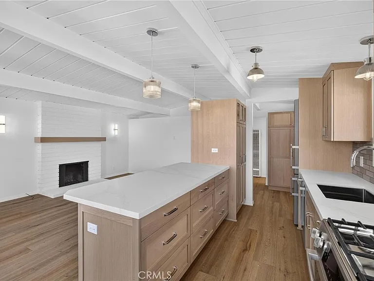 441 29th St — Photo 2