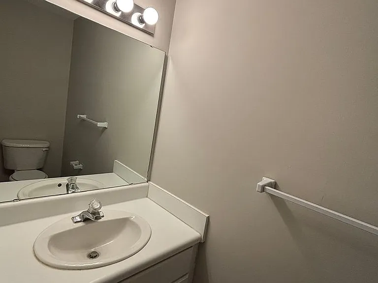 271 Sheridan Forest Rd — Photo 8