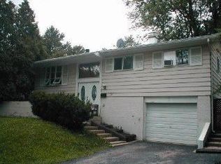 1720 Pierce Rd, Hoffman Estates, IL 60169