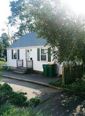 5th image of 156 Vernon St