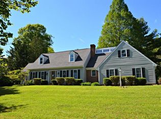 401 Blossom Hill Dr, Lancaster, PA 17601