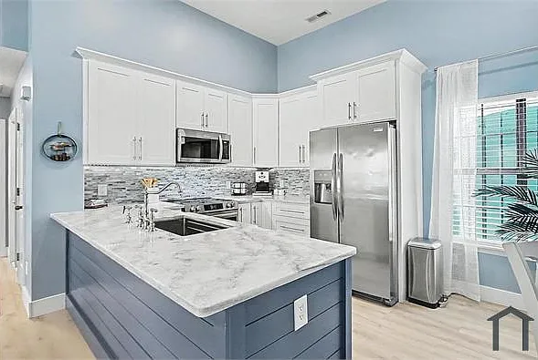 1001 Charles St — Photo 20