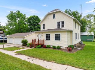 641 W 3rd St, Waldo, WI 53093