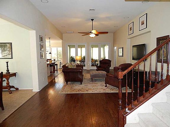 4th image of 8113 Muskoka Falls St