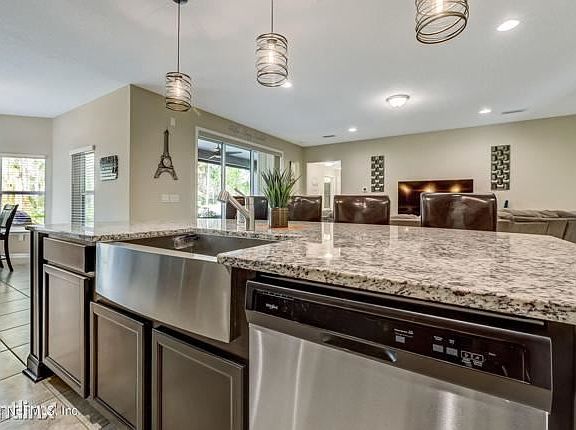 3rd image of 2779R Copperwood Ave