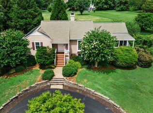 313 Bear Castle Dr, Bumpass, VA 23024