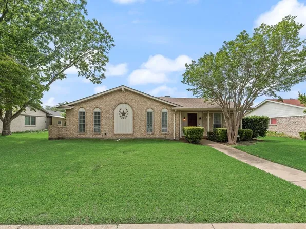518 Colonial Dr, Garland, TX 75043