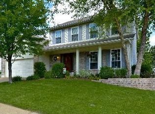 208 Oak Park Village Dr, Grover, MO