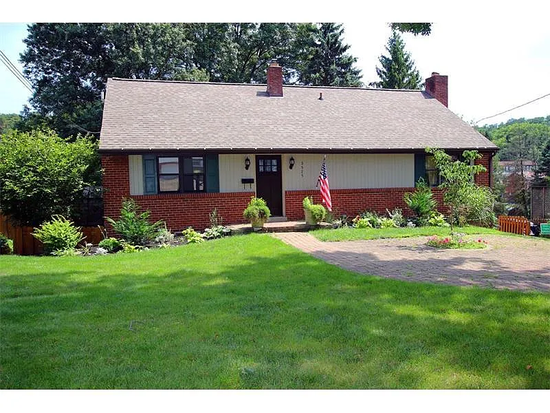 3575 Myrna Dr photo 1