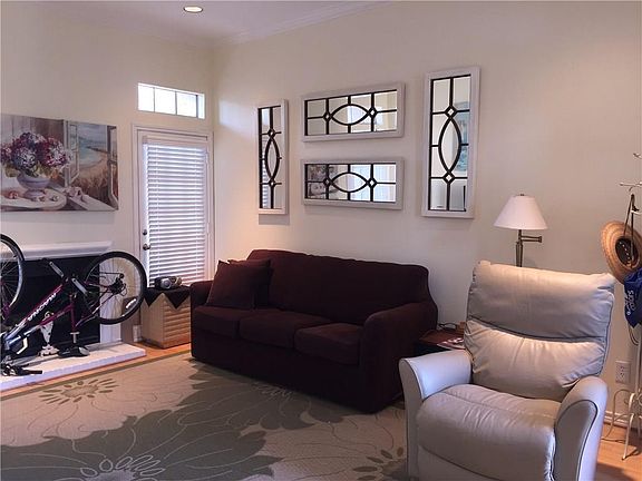 4th image of 3311 Blackburn St APT 203