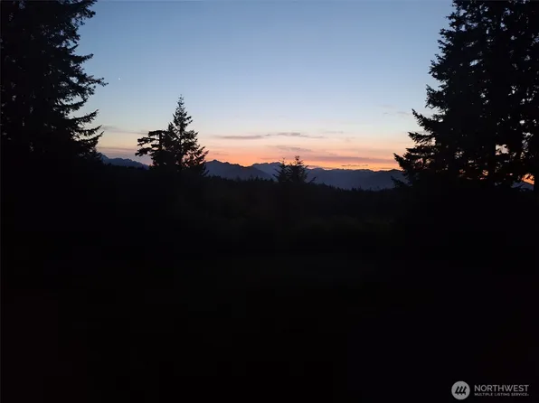 10154 NW Merlins Lane, Bremerton, WA 98312