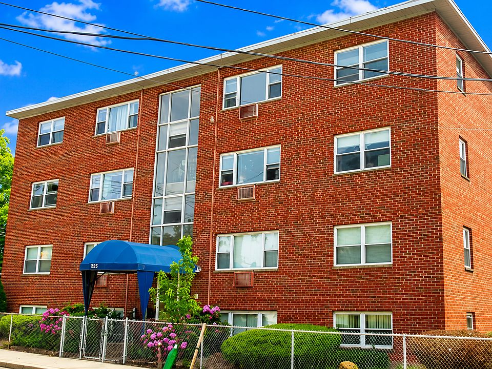 1st image of 225 Baker St APT 44