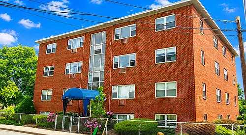 225 Baker St #44 Photo 1