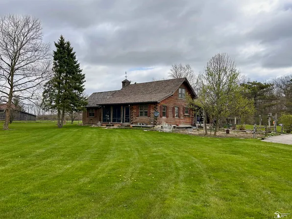 7860 Head O Lake Rd, Ottawa Lake, MI 49267