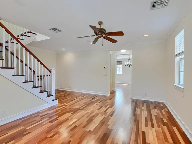 503 N Mallory Cir — Photo 12
