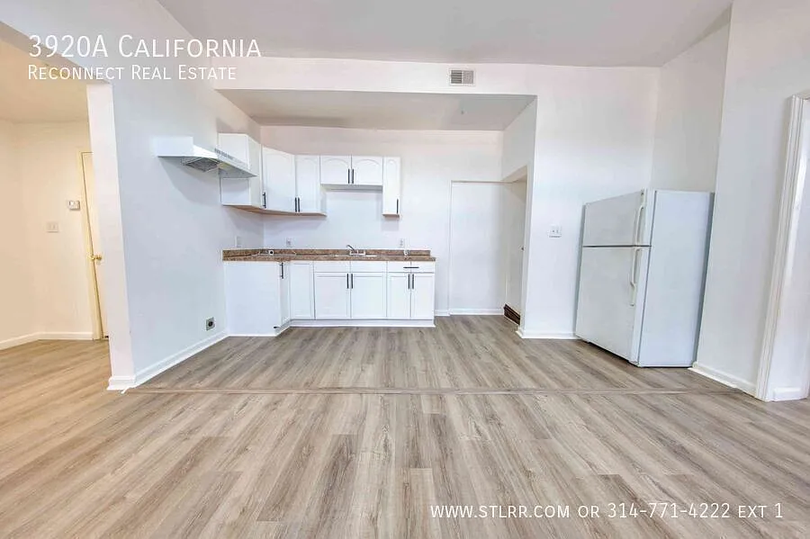 This Updated 2-Bedroom, 1-Bath Apartment Offers Comfortable Living With Modern Touches. Price Red... — Photo 2