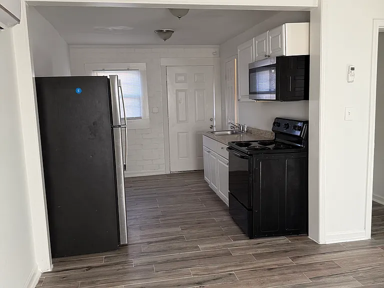 625 Jett St NW #4 — Photo 9