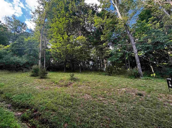 300 Lakeside Dr, Horner, WV 26372