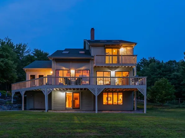 86 Corliss Hill Road, Meredith, NH 03253