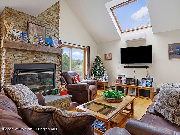 3rd image of 55 Windham Ridge Road #15h